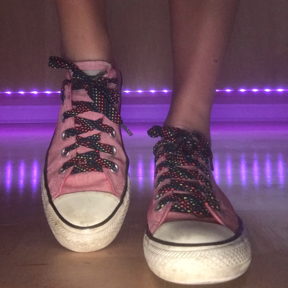 Pink Converse 🌈💕 - Picture 3 of 4